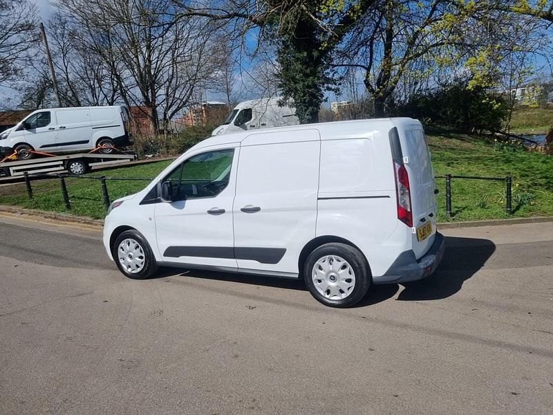 Used Ford Transit Connect Trend 100 HP (73 kW) 2017 White MPV
