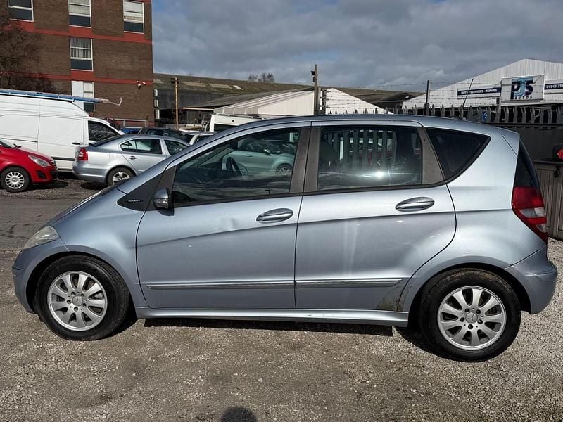 Begagnad Mercedes A160 Elegance 82 HK (60 kW) 2007 Blå Halvkombi