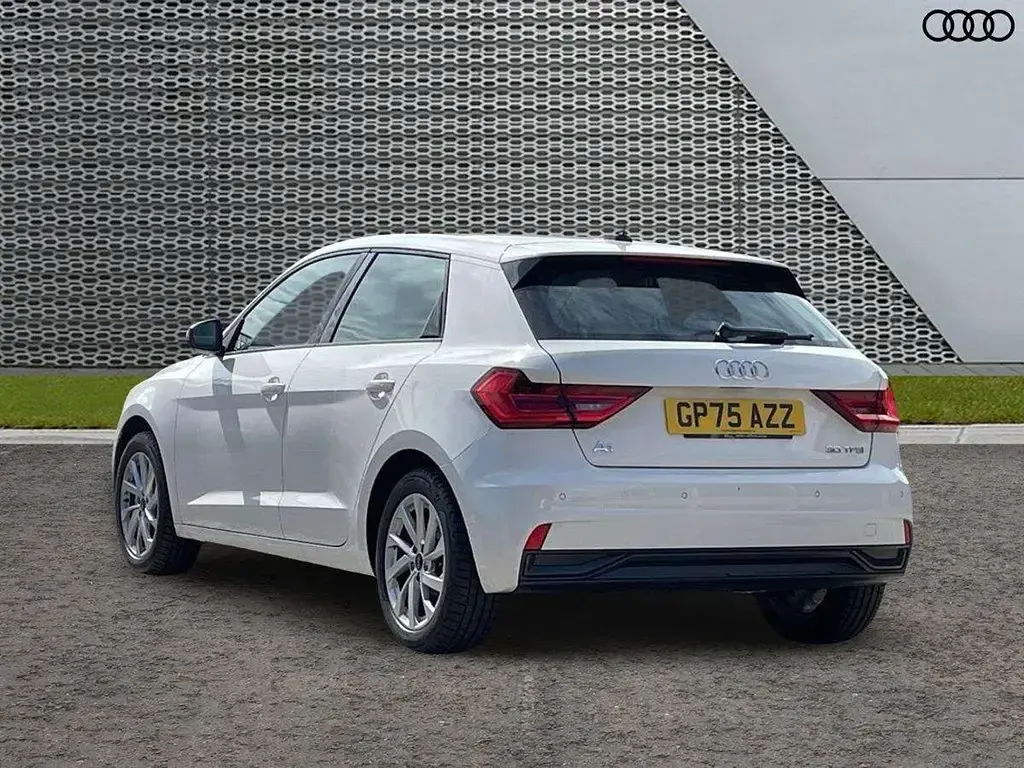 Used Audi A1 Sport 113 HP (83 kW) 2026 White SUV