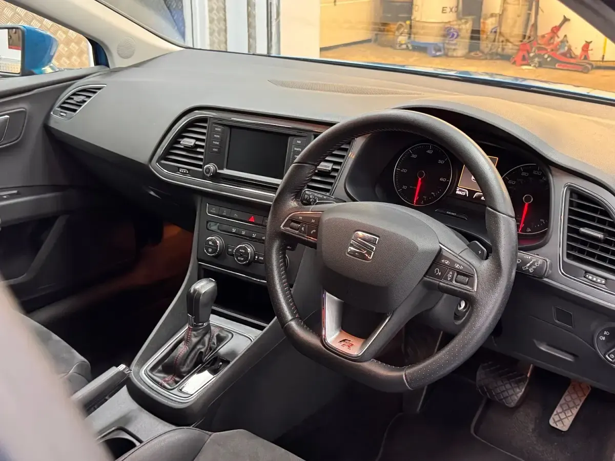 Used Seat Leon FR 184 HP (135 kW) 2014 Blue Hatchback