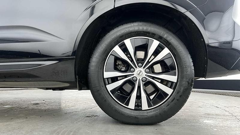 Used Volvo XC60 Core 247 HP (181 kW) 2023 Black SUV