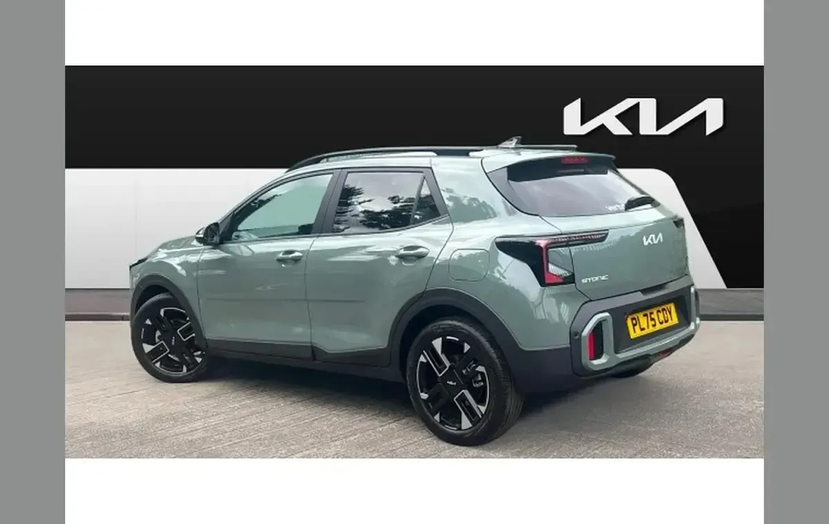 New Kia Stonic GT-Line 115 HP (84 kW) 2026 Green SUV