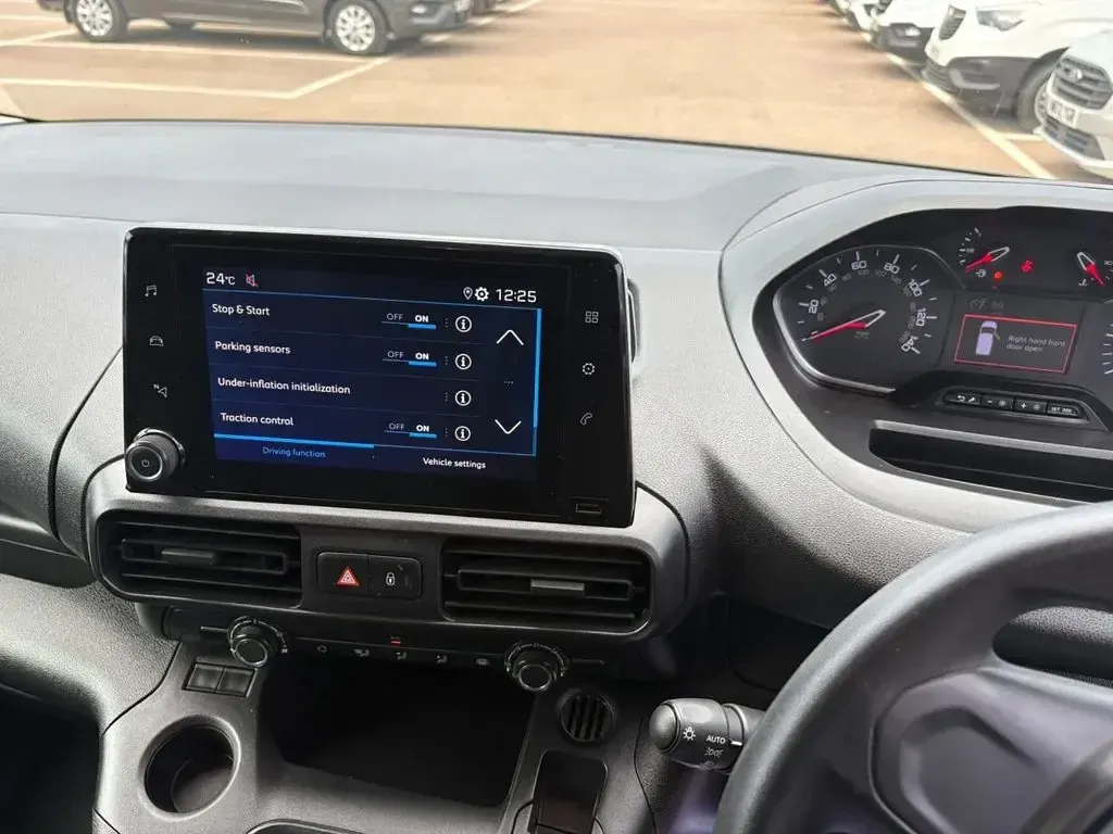 Used Peugeot Partner Premium 131 HP (96 kW) 2023 Black MPV