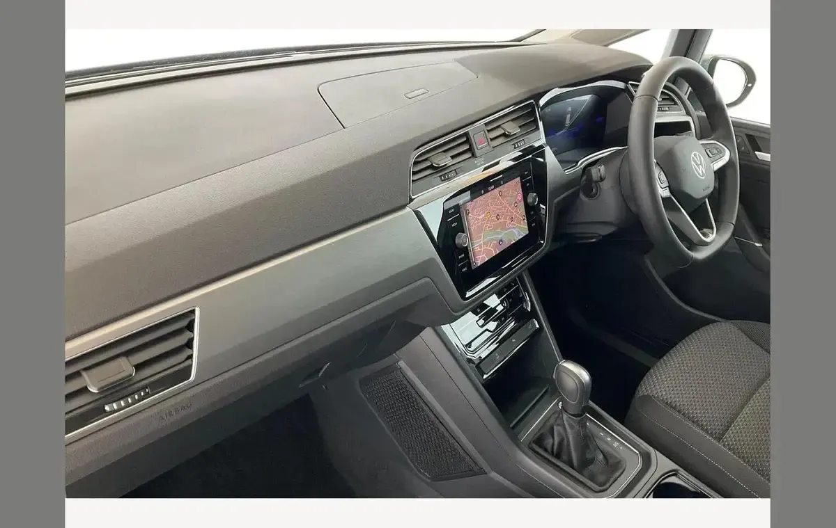 Used VW Touran Match 150 HP (110 kW) 2025 Oyster silver MPV