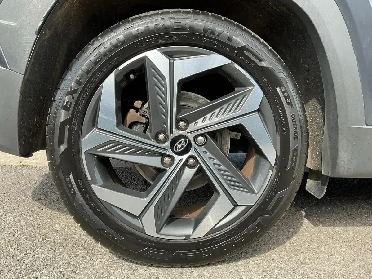 Usado Hyundai Tucson Ultimate 180 HP (132 kW) 2023 Cinzento SUV