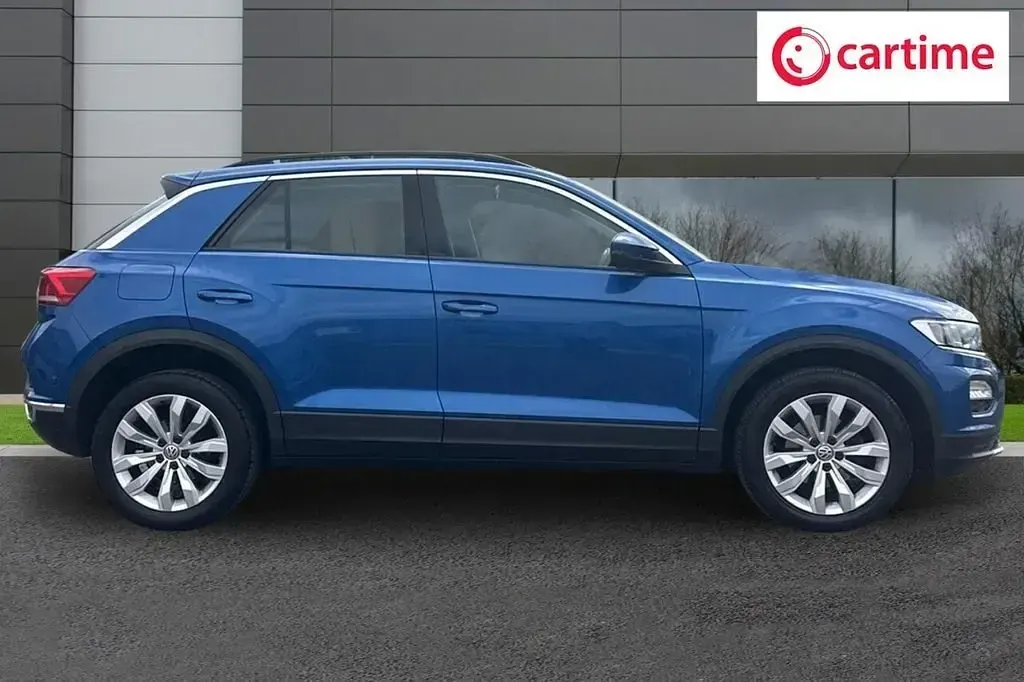 Used VW T-Roc SE 150 HP (110 kW) 2019 Blue SUV