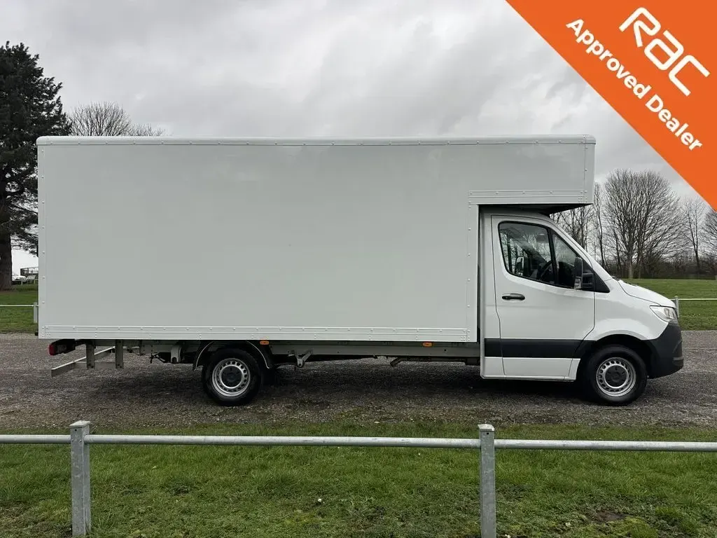 Used Mercedes Sprinter Progressive 150 HP (110 kW) 2022 White Van