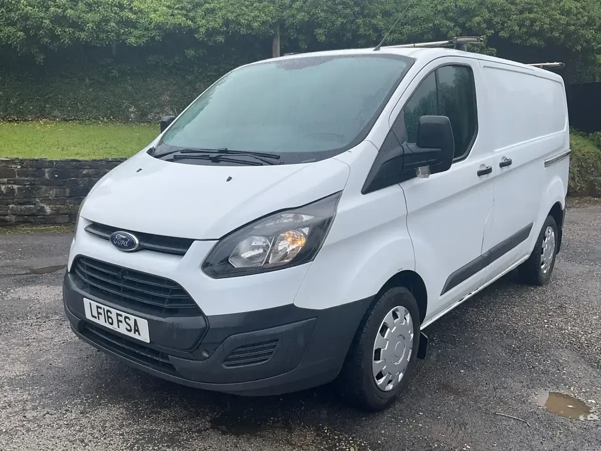 Used Ford Transit Custom 100 HP (73 kW) 2016 White Van