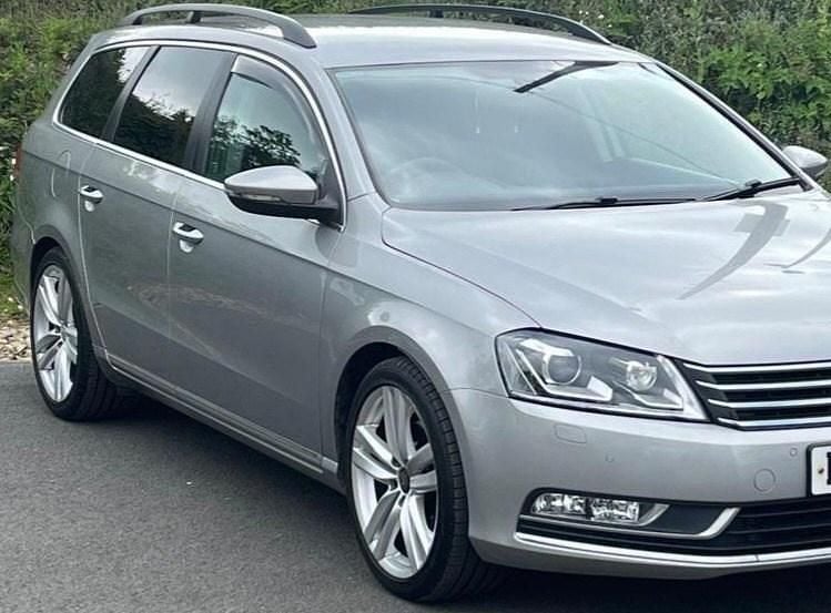 Silver Used 2014 VW Passat Executive Estate | £3,195 (Good price) - Image 1/4