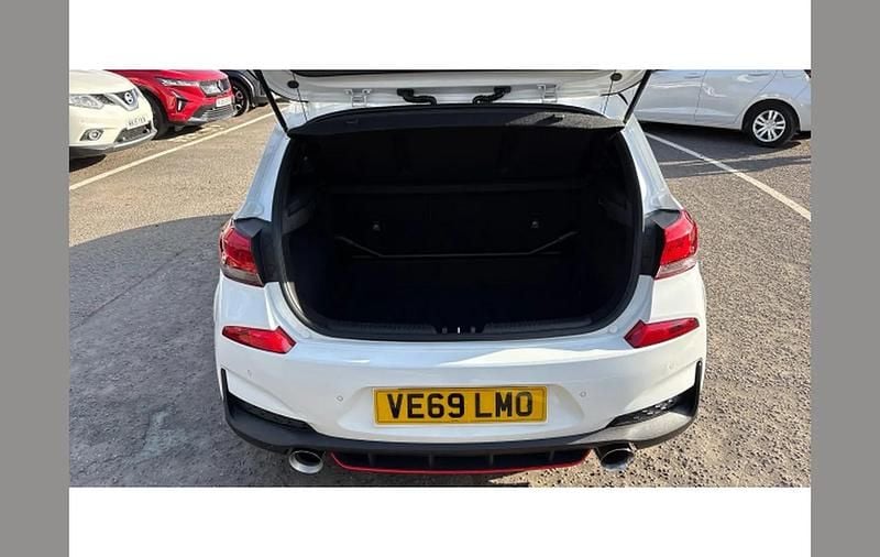 Used Hyundai i30 N Performance 270 HP (198 kW) 2019 White Hatchback