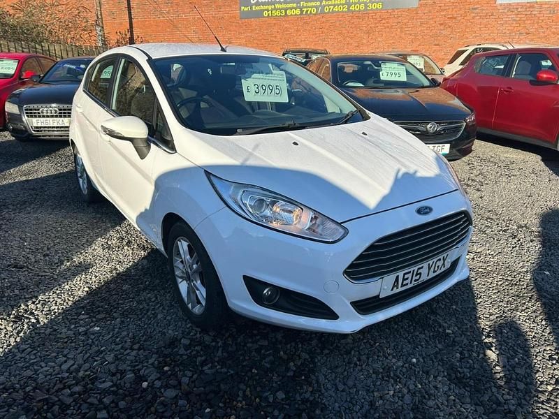 Used Ford Fiesta Zetec 2015 White Hatchback