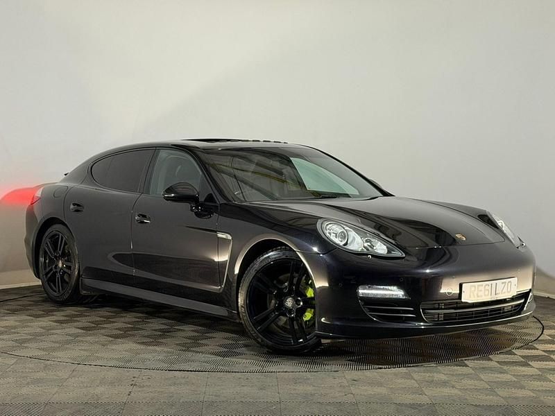 Used Porsche Panamera 250 HP (183 kW) 2011 Black Hatchback