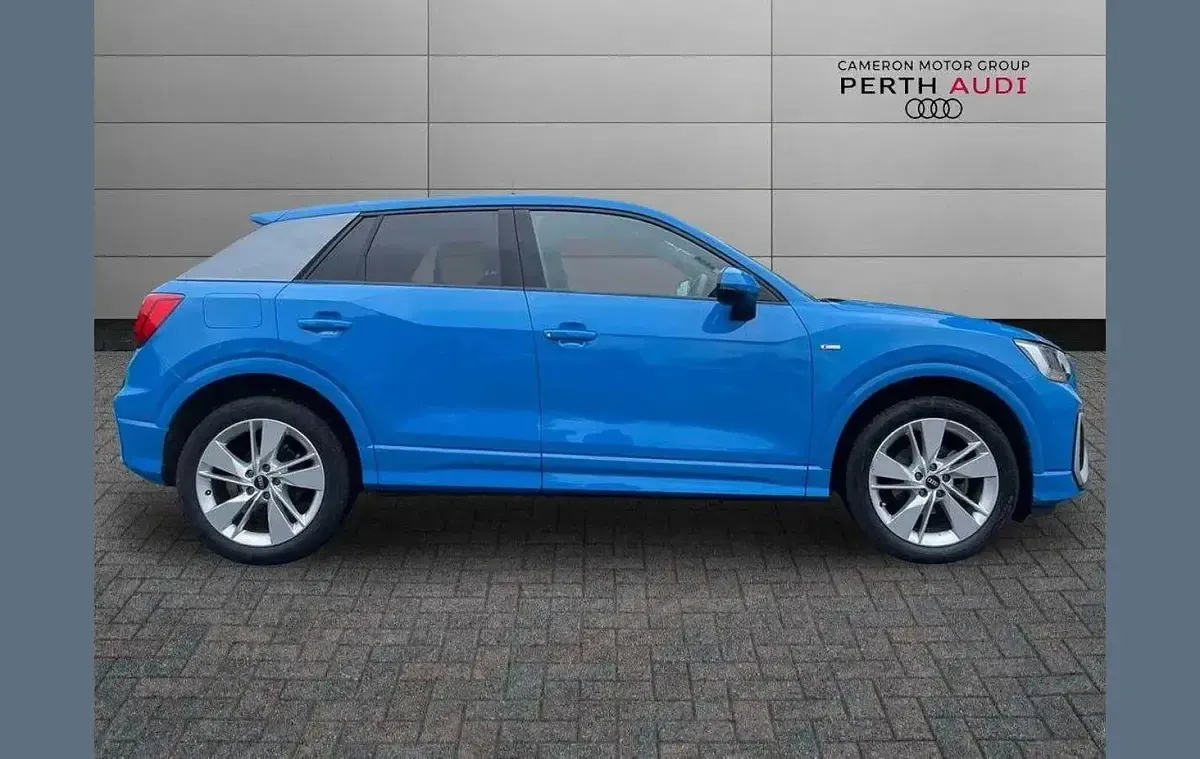 Used Audi Q2 S-Line 147 HP (108 kW) 2021 Blue SUV