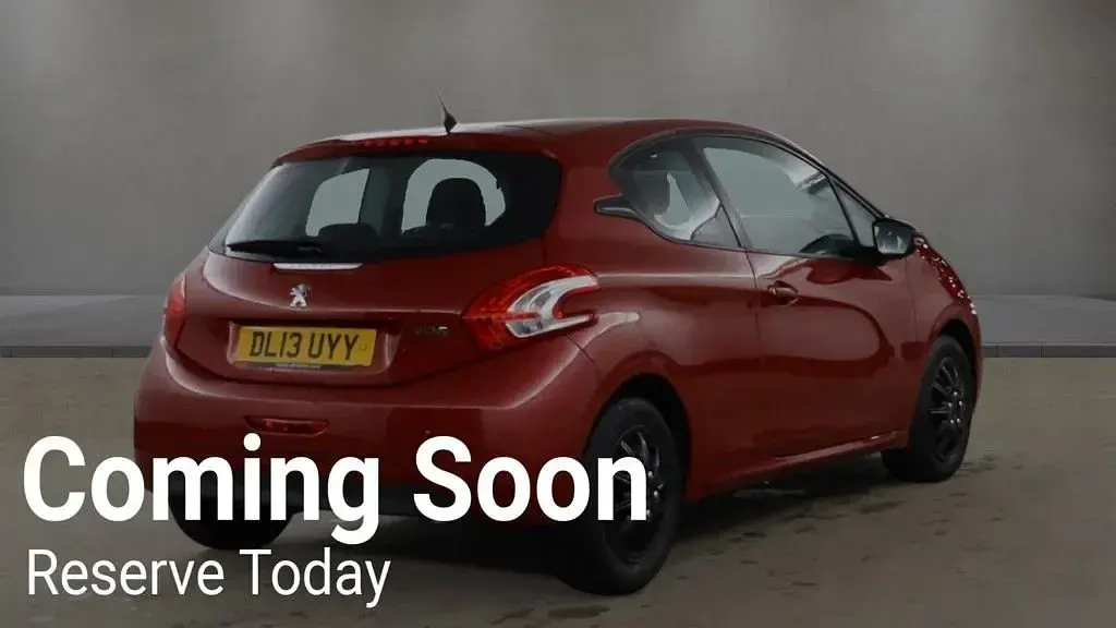 Used Peugeot 208 Access 68 HP (50 kW) 2013 Red Hatchback