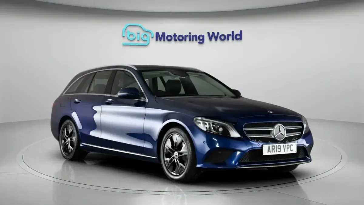 Usado Mercedes C200 Premium 184 HP (135 kW) 2019 Carrinha