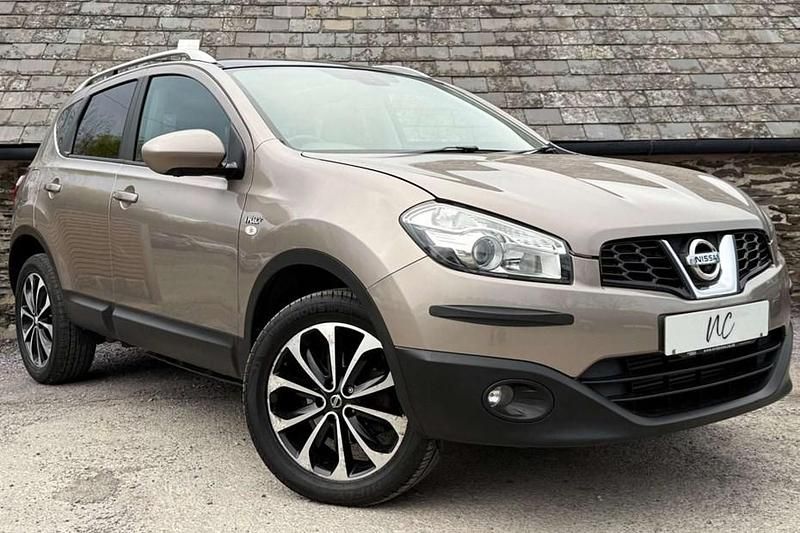 Used Nissan Qashqai N-TEC 110 HP (80 kW) 2012 Beige SUV