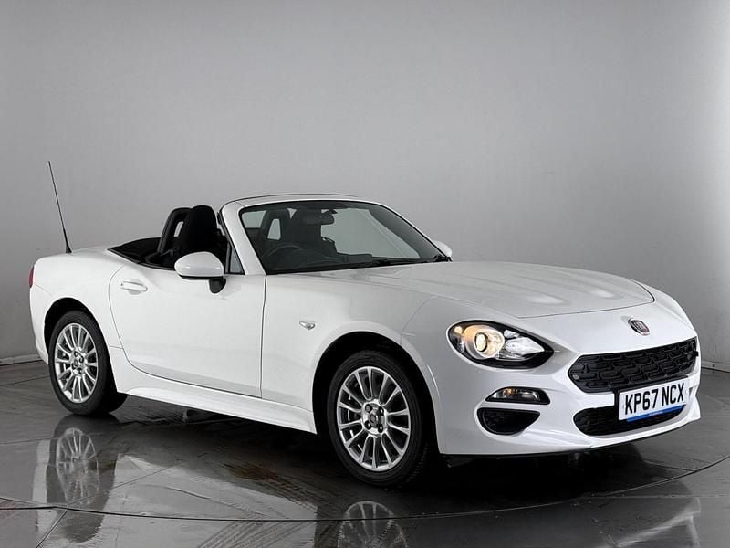 White Used 2017 Fiat 124 Spider Classica Cabriolet | £11,350 (Fair price) - Image 1/3