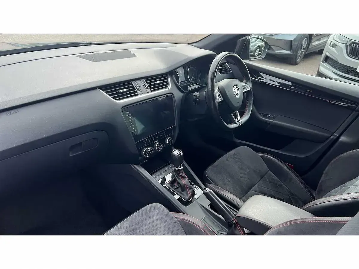 Begagnad Skoda Octavia vRS 245 HK (180 kW) 2017 Svart Halvkombi