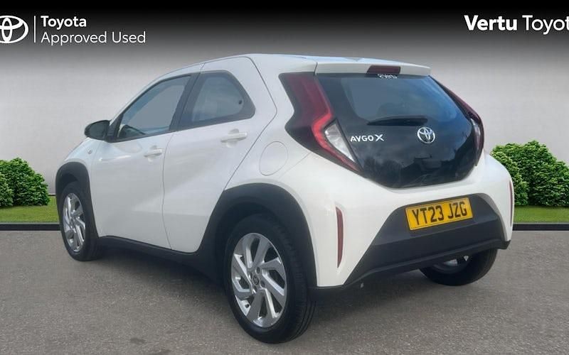 Used Toyota Aygo X PURE 72 HP (52 kW) 2025 SUV