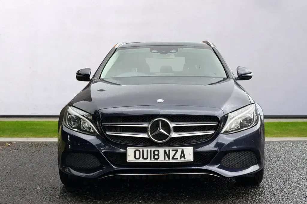 Used Mercedes C220 170 HP (125 kW) 2018 Blue Estate