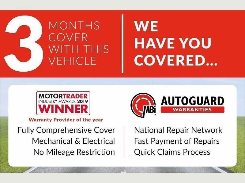 Used Vauxhall Astra Design Edition 110 HP (80 kW) 2019 White Estate