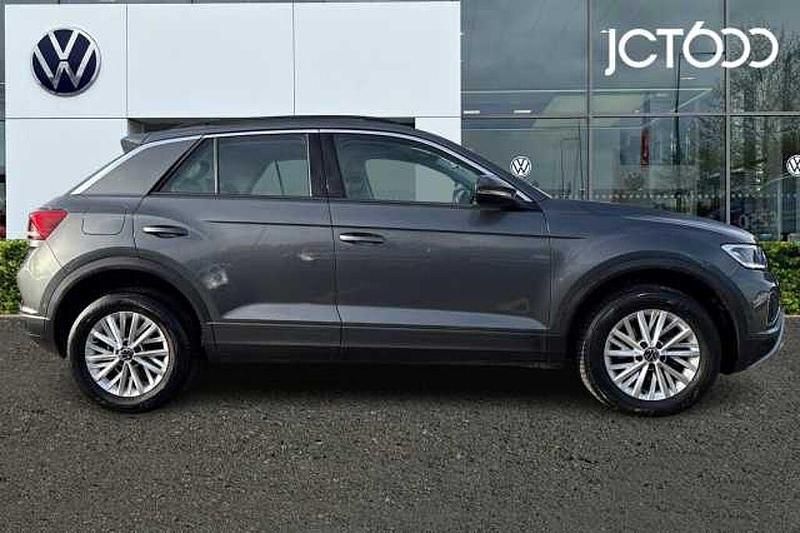 Used VW T-Roc Life 150 HP (110 kW) 2023 Grey SUV