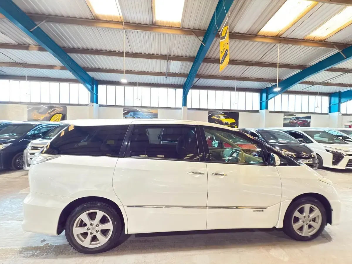 Used Toyota Estima 2026 White MPV