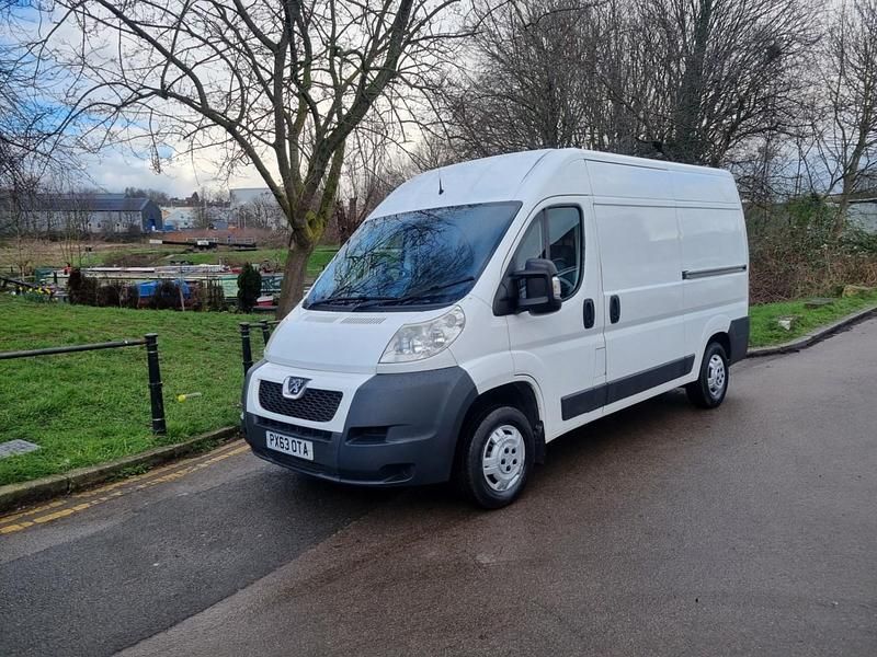 Used Peugeot Boxer 110 HP (80 kW) 2013 White Van