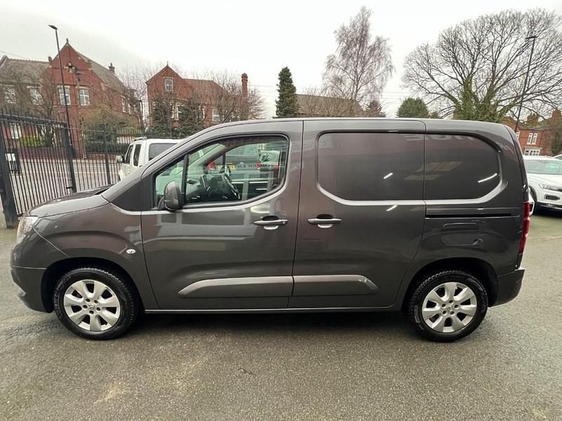 Used Vauxhall Combo 100 HP (73 kW) 2020 Grey Van