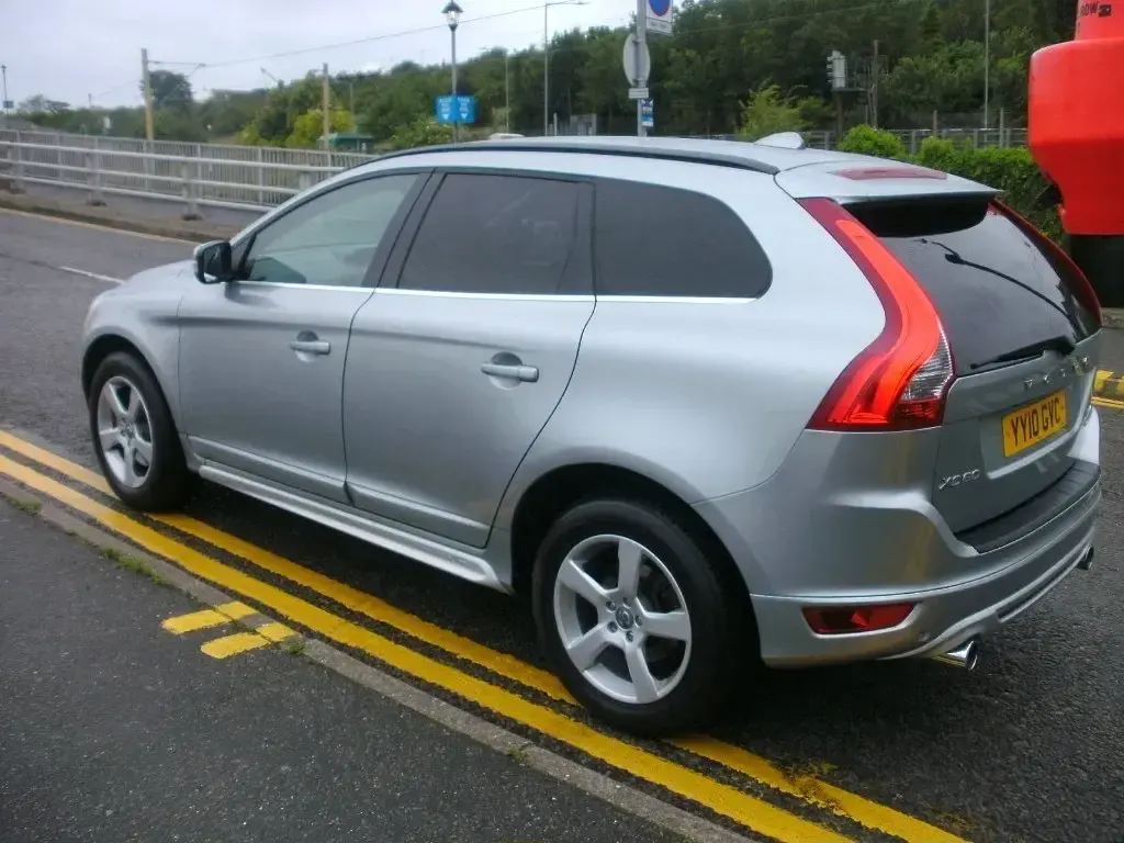 Used Volvo XC60 R-Design 2010 Silver SUV