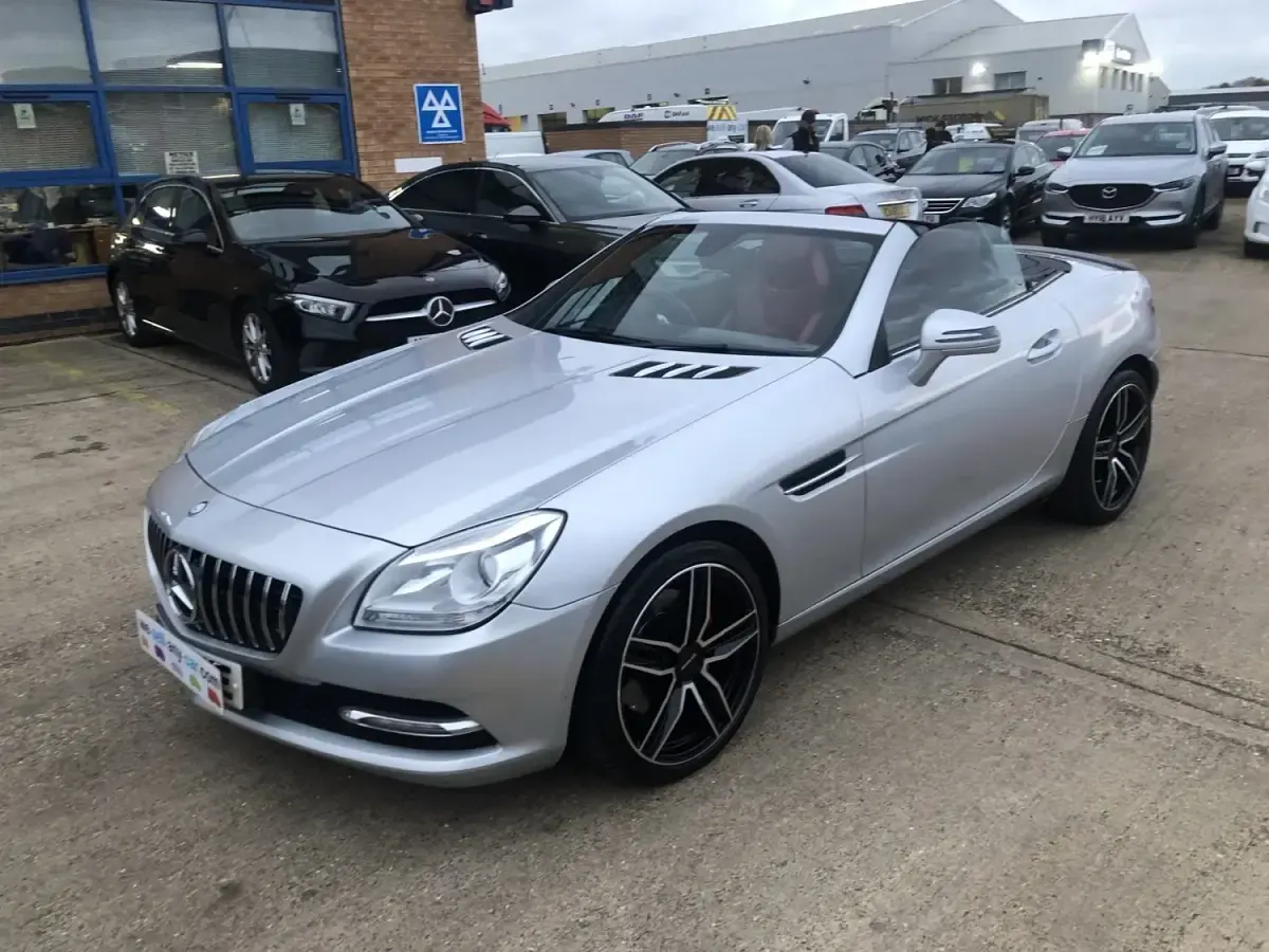 Begagnad Mercedes SLK250 204 HK (150 kW) 2012 Silver Cab