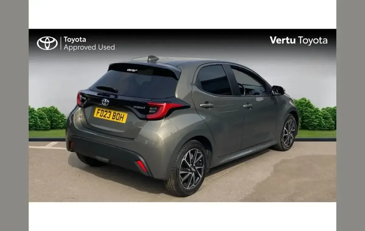 Used Toyota Yaris Design 116 HP (85 kW) 2023 Other Hatchback