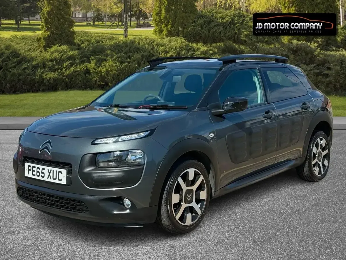 Used Citroën C4 Cactus Flair 100 HP (73 kW) 2015 Grey Hatchback