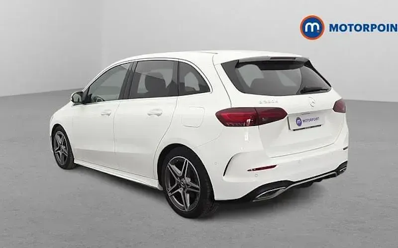Used Mercedes B200 Executive 150 HP (110 kW) 2024 White Hatchback