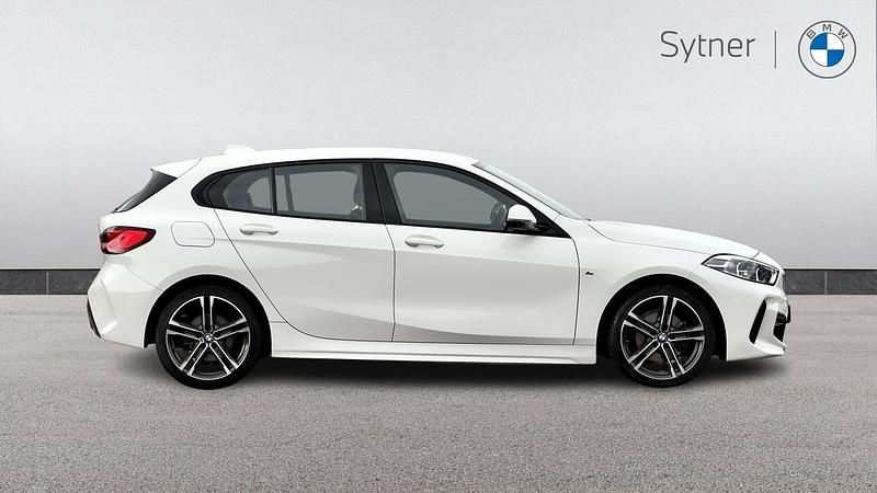 Used BMW 118 M Sport 134 HP (98 kW) 2023 White Hatchback