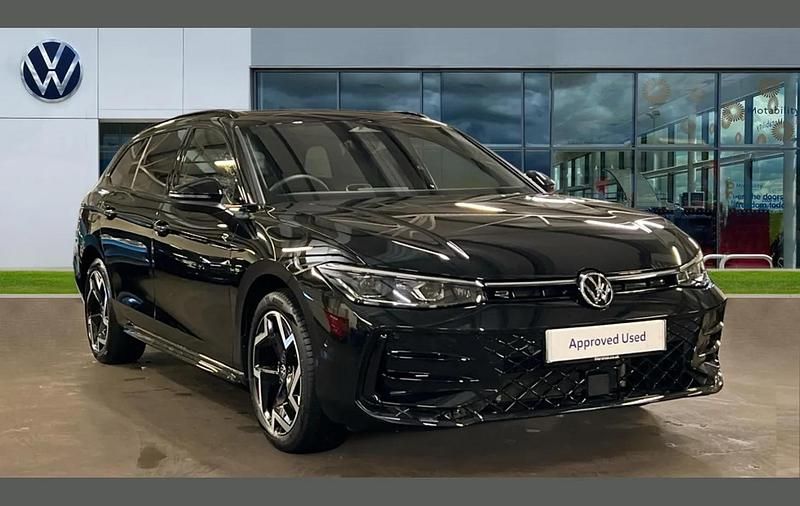 Used VW Passat R-line 200 HP (147 kW) 2025 Black Estate