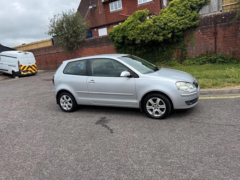 Used VW Polo Match 60 HP (44 kW) 2009 Silver Hatchback