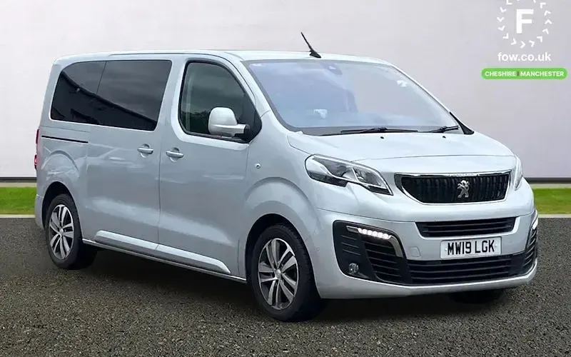 Used Peugeot Traveller Allure 150 HP (110 kW) 2019 MPV