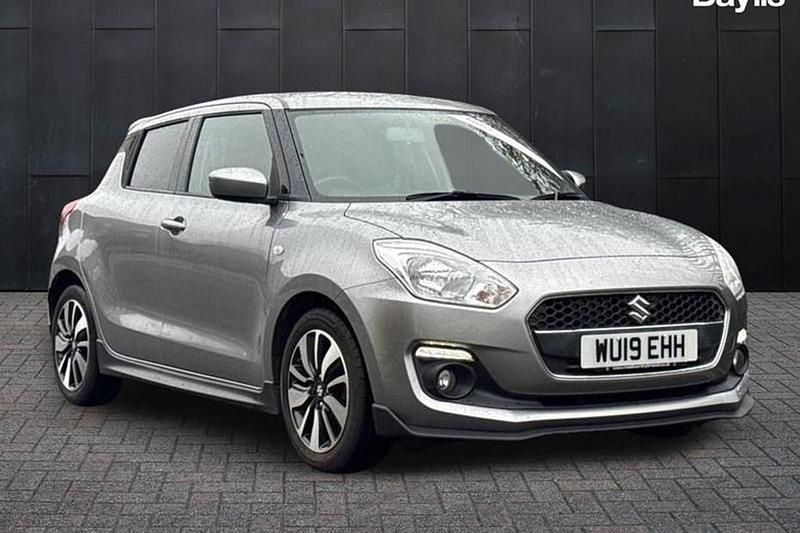 Used Suzuki Swift 90 HP (66 kW) 2019 Silver Hatchback