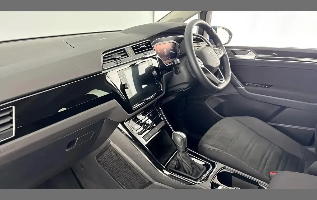 Used VW Touran SEL 150 HP (110 kW) 2023 Blue MPV