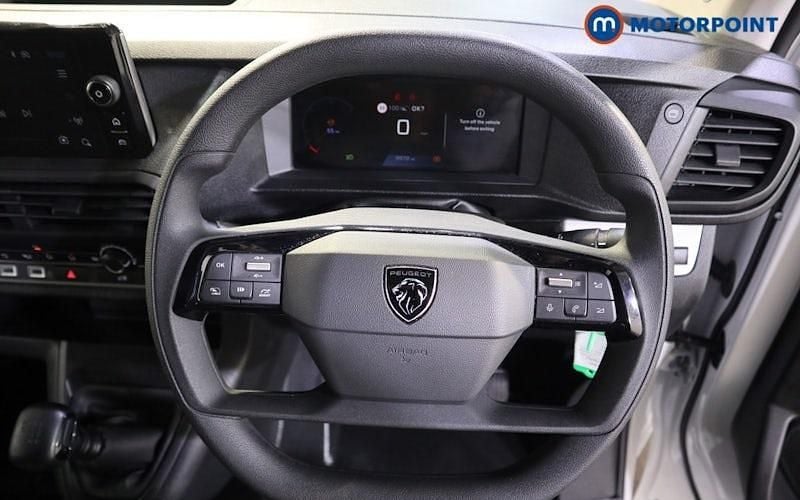 Used Peugeot Expert 120 HP (88 kW) 2025 Van