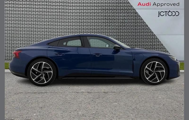 Used Audi e-tron GT quattro Comfort 434 kW (591 HP) 2025 Blue Sedan