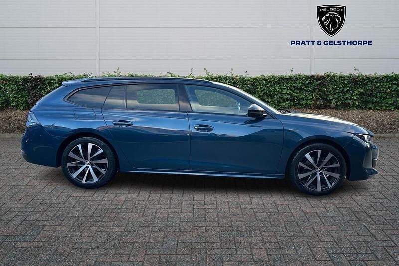 Used Peugeot 508 SW GT-line 129 HP (94 kW) 2020 Blue Estate