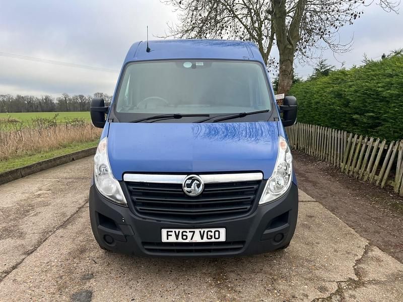 Used Vauxhall Movano 130 HP (95 kW) 2017 Blue MPV