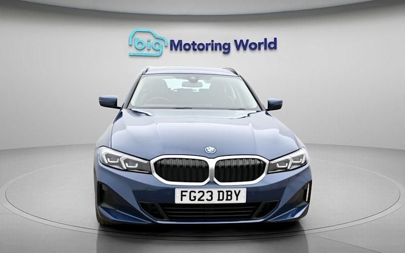 Used BMW 330e Sport Line 292 HP (214 kW) 2023 Blue Estate