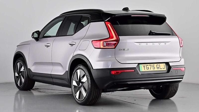 Usado Volvo EX40 Plus 185 kW (252 CV) 2025 Plateado SUV
