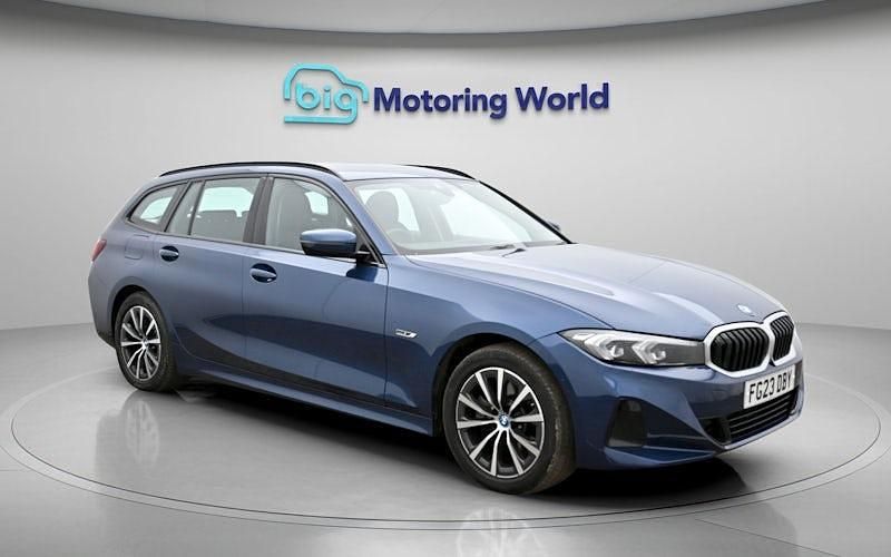 Used BMW 330e Sport Line 292 HP (214 kW) 2023 Blue Estate