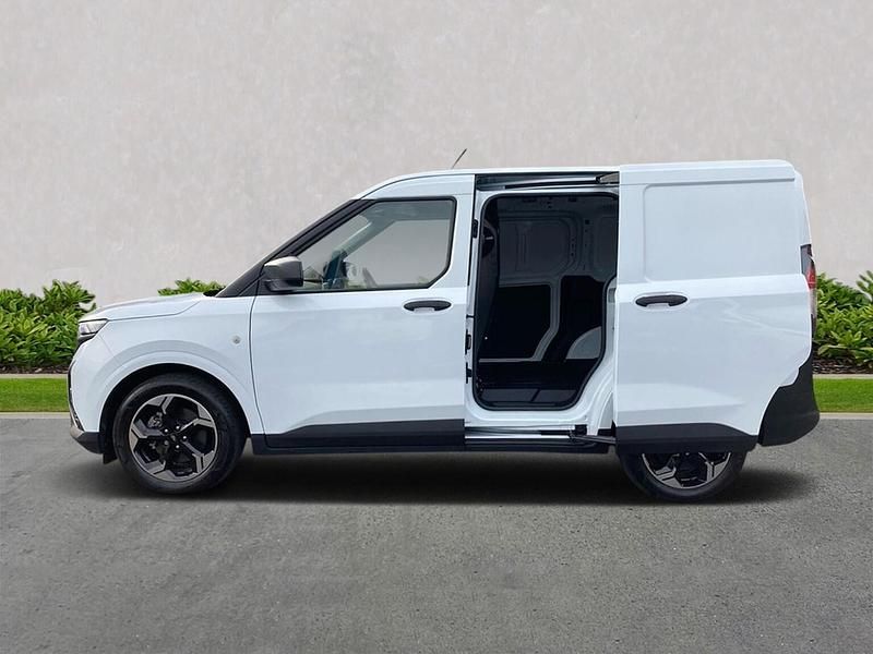 Usado Ford E-Transit Trend 100 kW (136 CV) 2025 Blanco Van