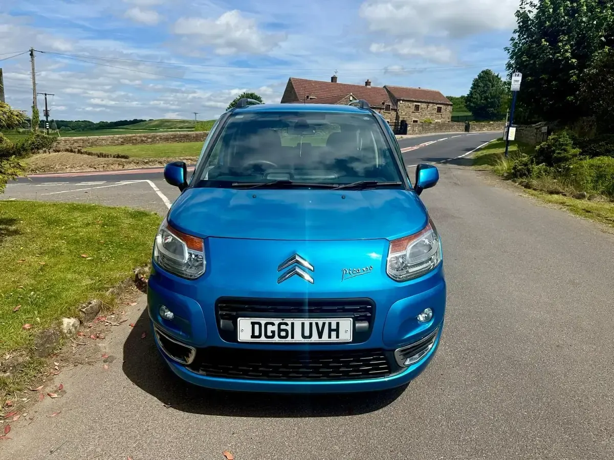 Used Citroën C3 Picasso Exclusive 2011 Blue MPV