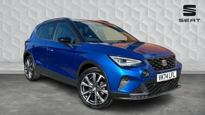 Used Seat Arona FR 113 HP (83 kW) 2024 Blue SUV